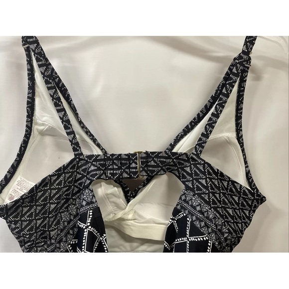 Merona One-piece Black Pattern bathing suit for women 36DD New - Picture 6 of 11